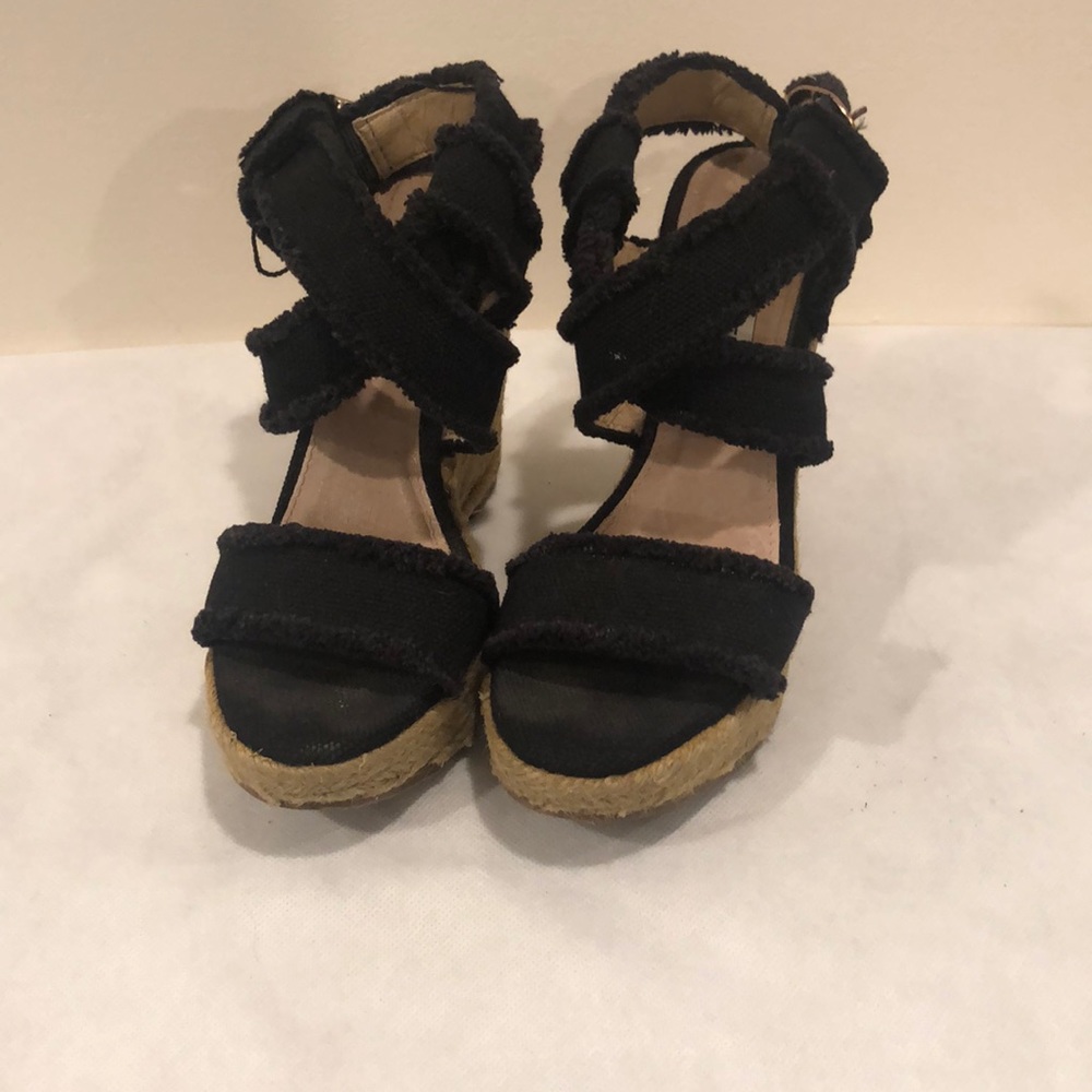 Size 6 wedge Steve Madden